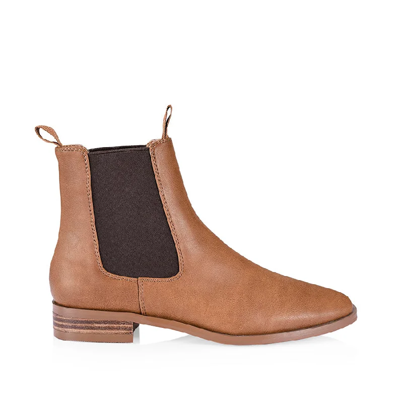 trendy women’s shoes for summer vacations -Harper Chelsea Boots - Tan Softee