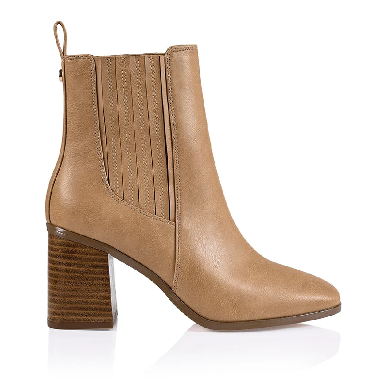 trendy wedges for women’s dressy outfits -Limber Chelsea Ankle Boots - Caramel Softee