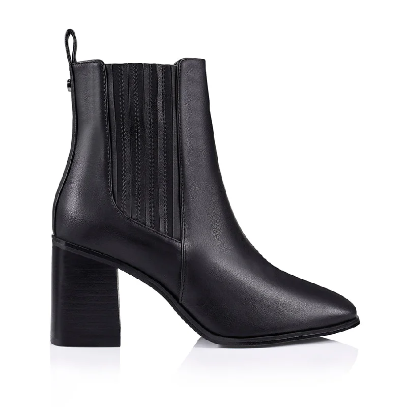 elegant women’s dress shoes for events -Limber Chelsea Ankle Boots - Black Softee