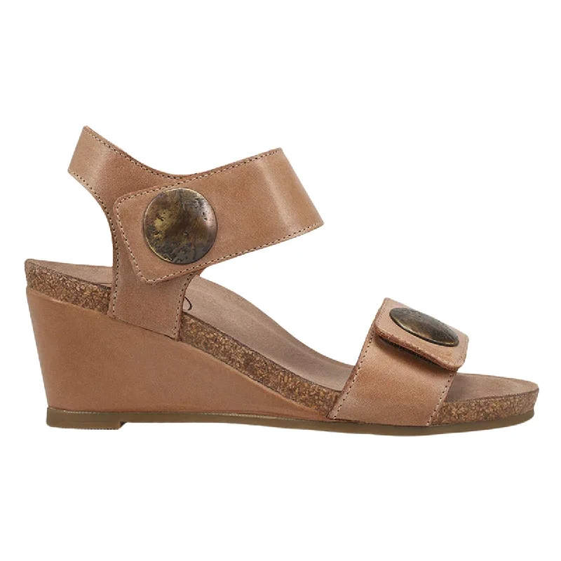 stylish women’s sandals for beach days -Taos Women's Carousel 3 Tan Leather