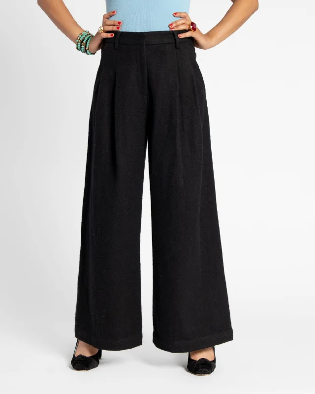 flattering women’s dresses for all body types -Bossy Pant Wool Black