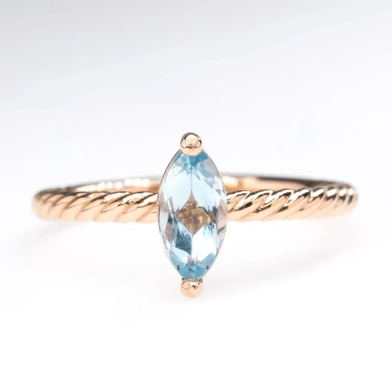 trendy gold jewelry for women’s outfits -Aquamarine Rope Detailed Solitaire Ring in 14K Rose Gold