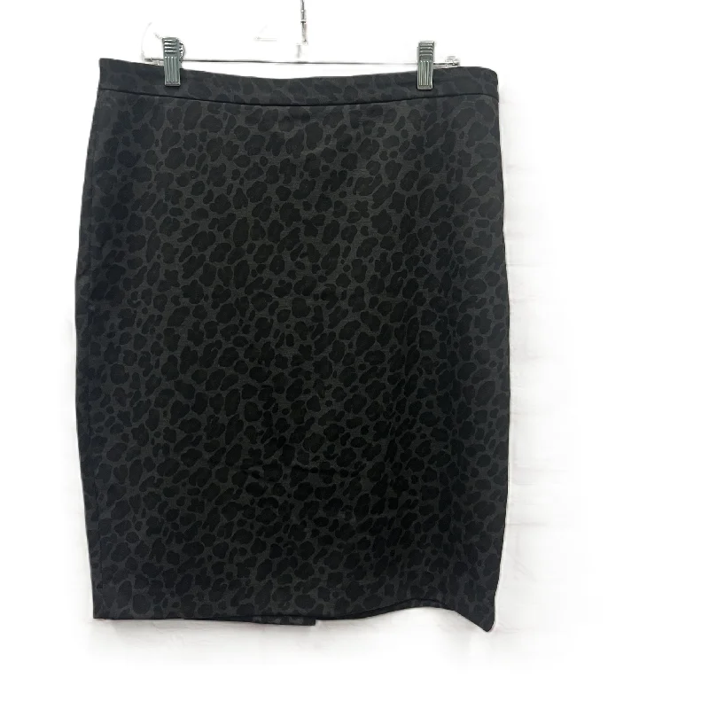 casual clothes for women’s weekend style -Skirt Midi By Ann Taylor In Animal Print, Size: 14