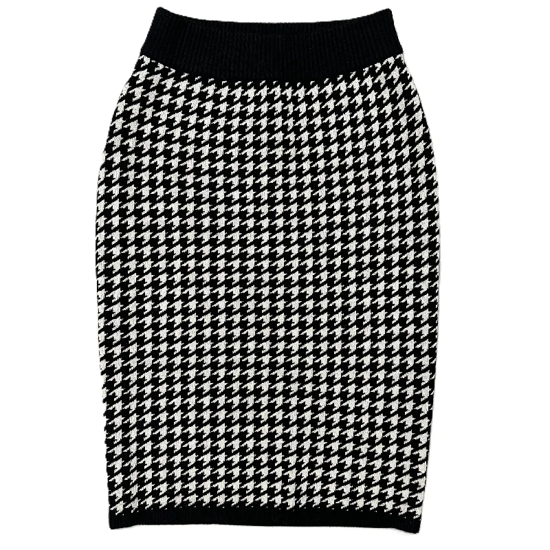 trendy pants for women in 2025 -Skirt Midi By Express In Black & White, Size: S